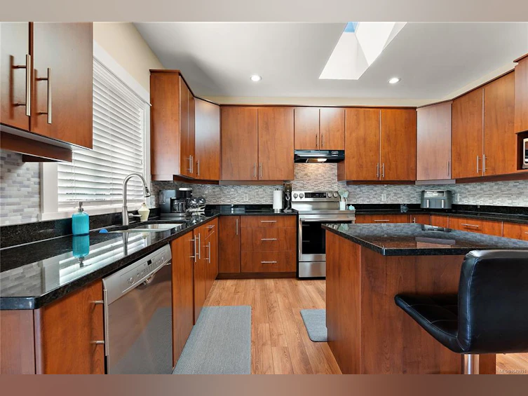 2364 Chilco Road, View Royal, BC, V8Z 3K6 - 4