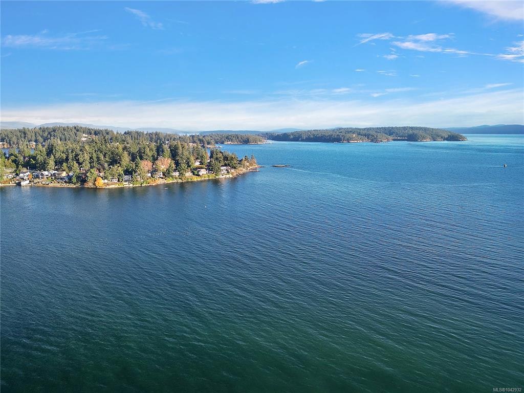 10211 Resthaven Drive, Sidney, BC, V8L 3H2 - 28