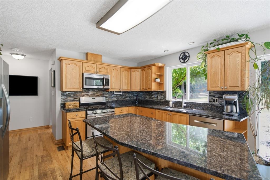 1755 Whibley Road, Errington, BC, V0R 1M0 - 15
