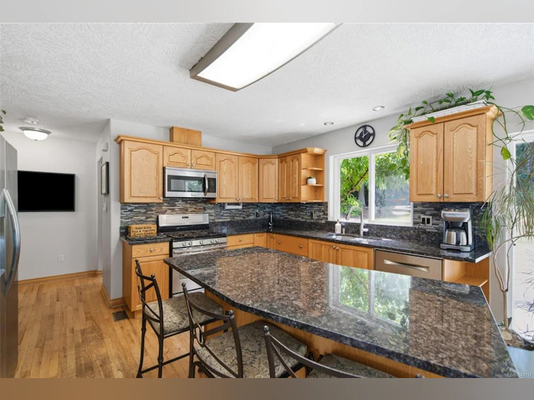 1755 Whibley Road, Errington, BC, V0R 1M0 - 15