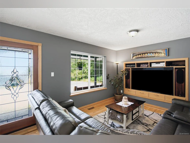 1755 Whibley Road, Errington, BC, V0R 1M0 - 9