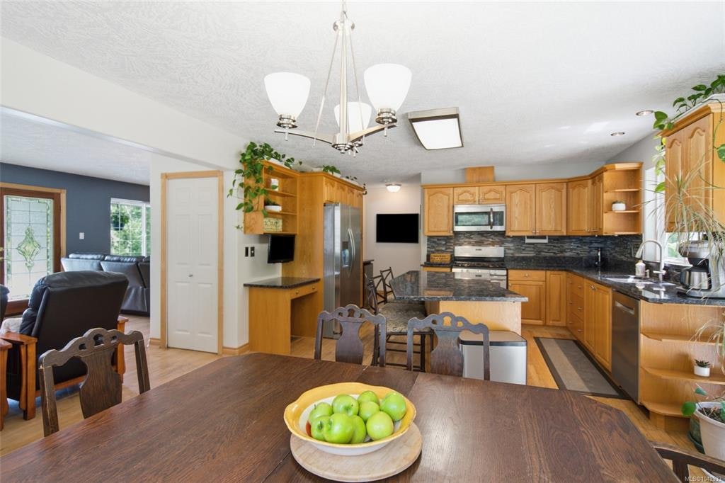 1755 Whibley Road, Errington, BC, V0R 1M0 - 20