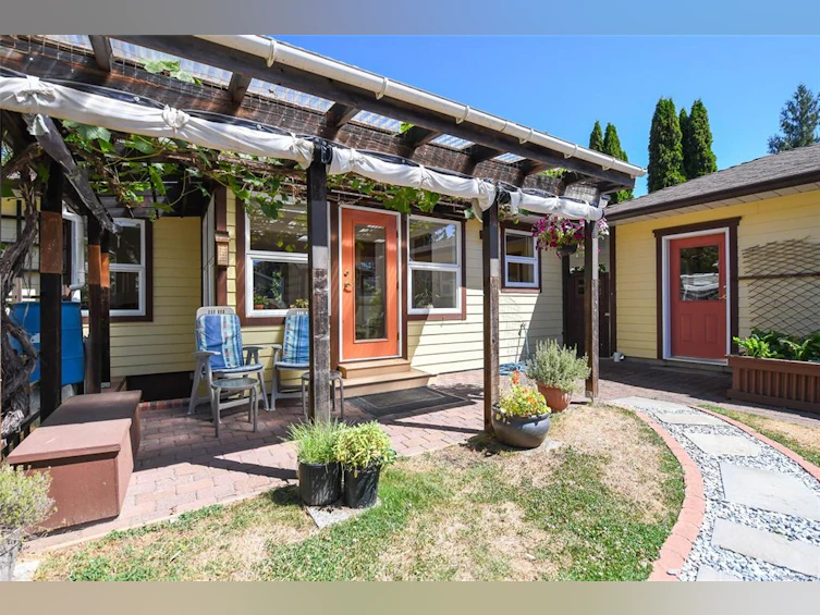 2849 Penrith Avenue, Cumberland, BC, V0R 1S0 - 9