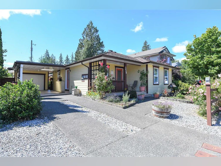2849 Penrith Avenue, Cumberland, BC, V0R 1S0