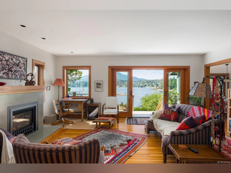 10994 Madrona Drive, North Saanich, BC, V8L 5R7 - 6