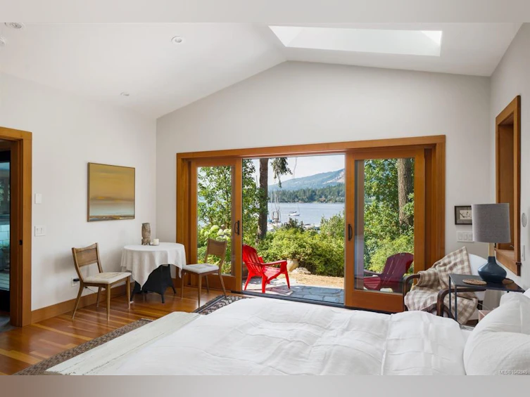 10994 Madrona Drive, North Saanich, BC, V8L 5R7 - 16
