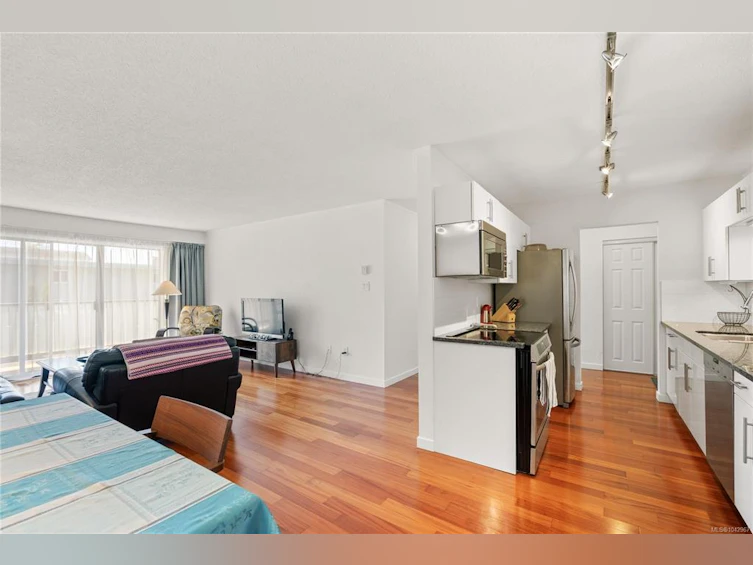 306-1101 Hilda Street, Victoria, BC, V8V 4T2 - 6