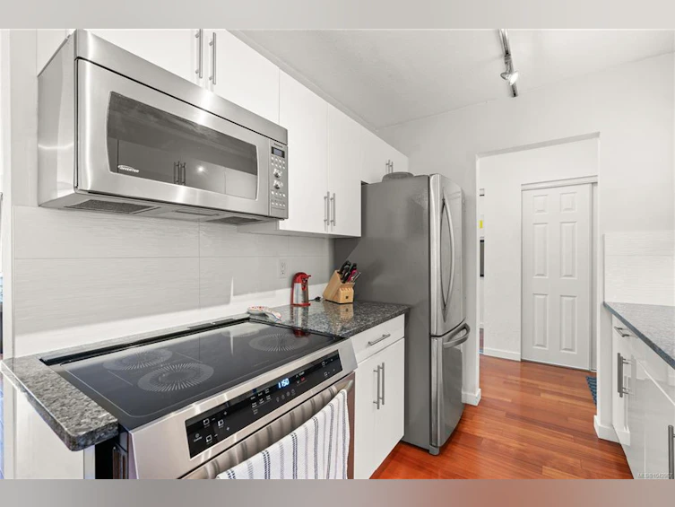 306-1101 Hilda Street, Victoria, BC, V8V 4T2 - 14