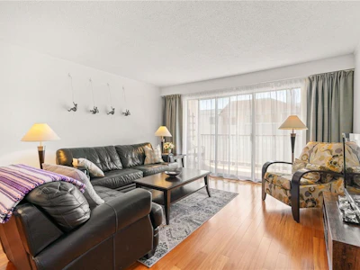 306-1101 Hilda Street - 4