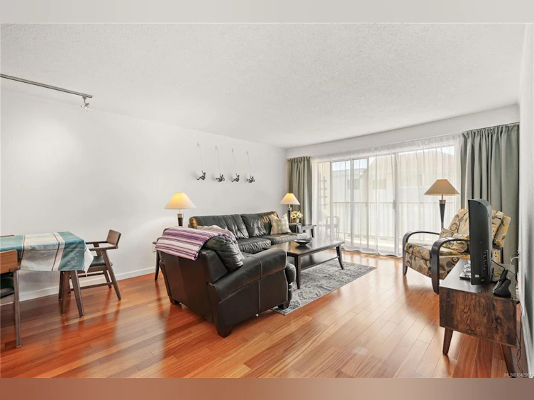 306-1101 Hilda Street, Victoria, BC, V8V 4T2 - 2