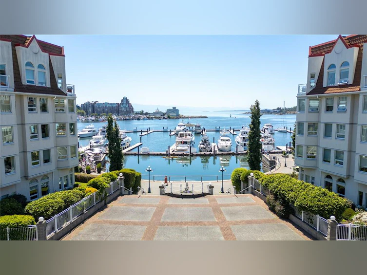 201-165 Kimta Road, Victoria, BC, V9A 7P1