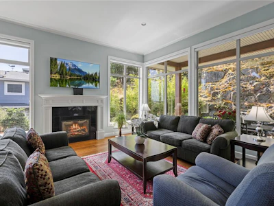 2227 Bonnington Drive - 2