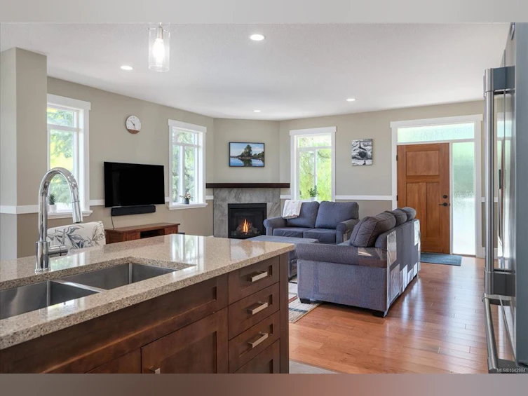 3827 Jingle Pot Road, Nanaimo, BC, V9T 5R1 - 10