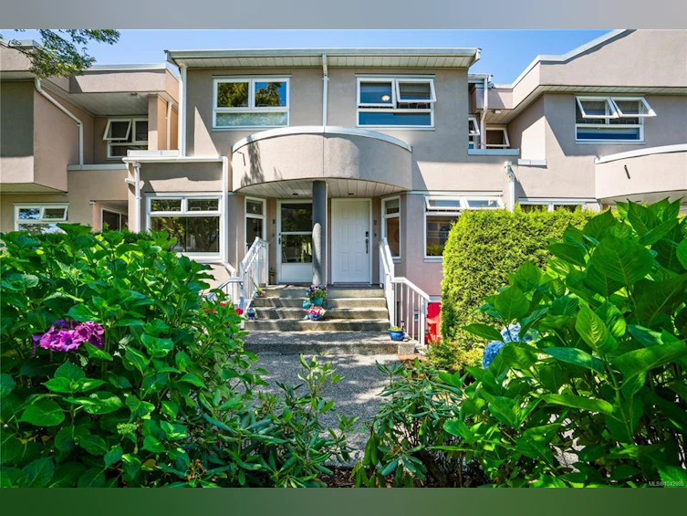17-478 Culduthel Road, Saanich, BC, V8Z 1G1