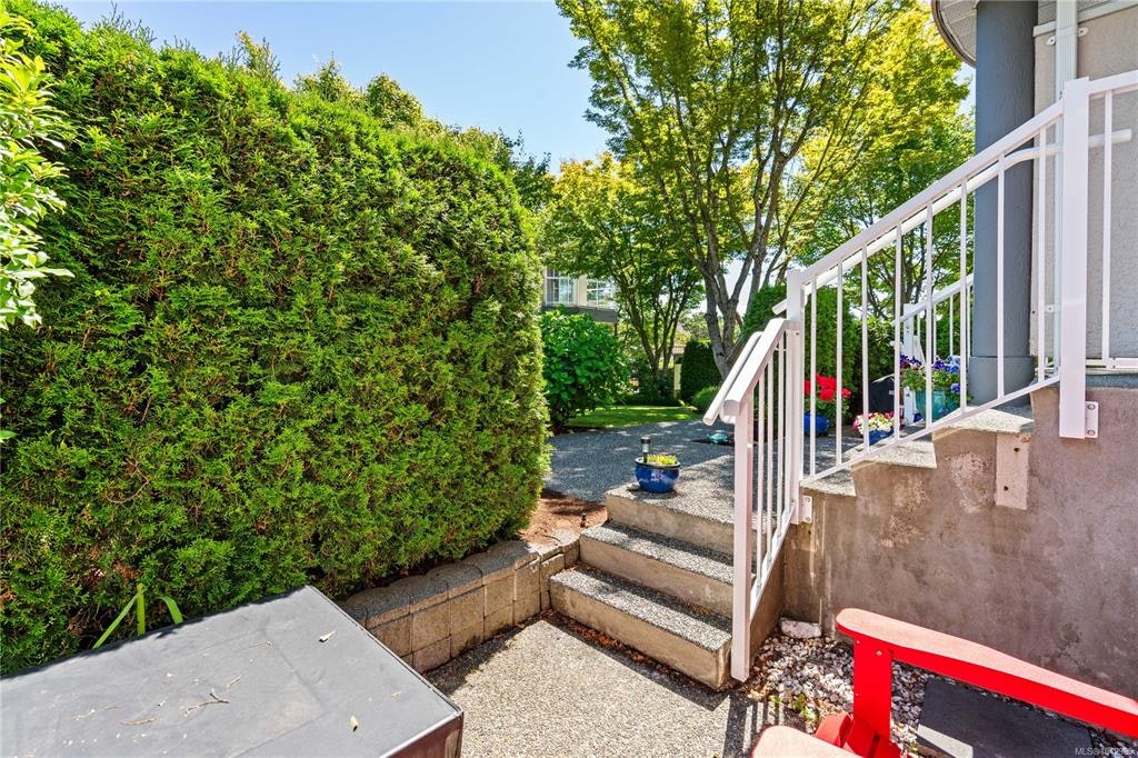 17-478 Culduthel Road, Saanich, BC, V8Z 1G1 - 44