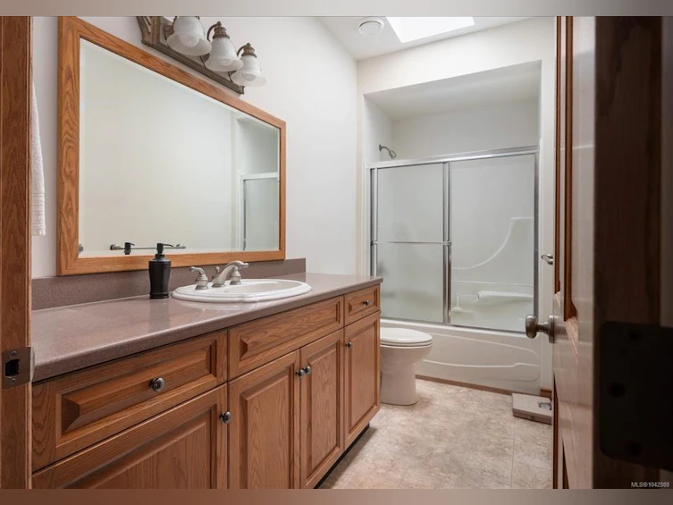 3709 Glen Oaks Drive, Nanaimo, BC, V9T 6H3 - 30