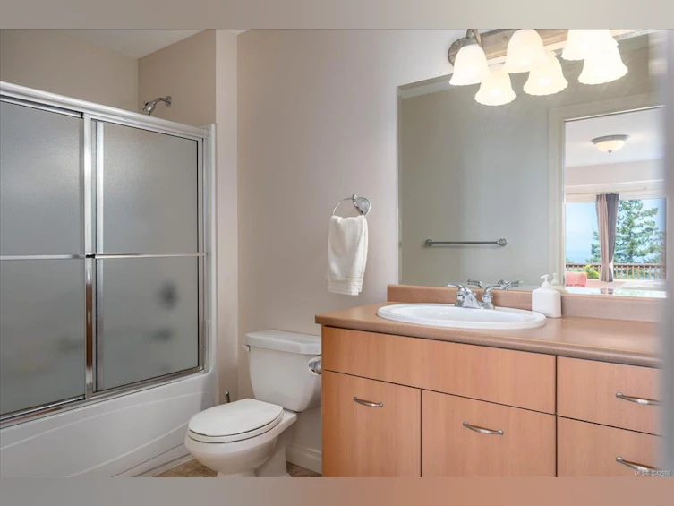 3709 Glen Oaks Drive, Nanaimo, BC, V9T 6H3 - 46