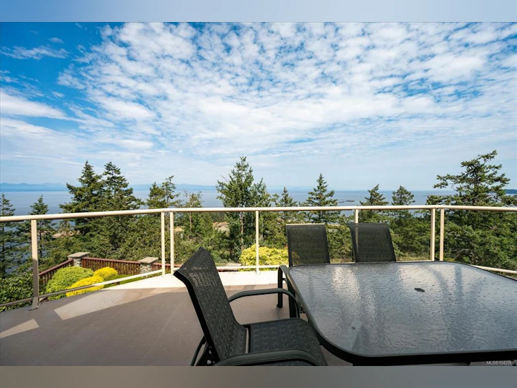 3709 Glen Oaks Drive, Nanaimo, BC, V9T 6H3 - 4