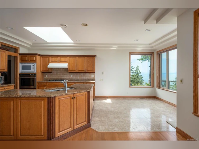 3709 Glen Oaks Drive, Nanaimo, BC, V9T 6H3 - 8