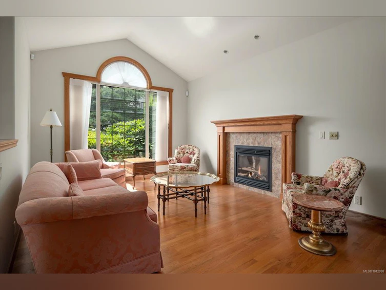 3709 Glen Oaks Drive, Nanaimo, BC, V9T 6H3 - 11