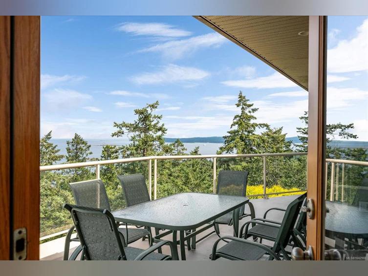 3709 Glen Oaks Drive, Nanaimo, BC, V9T 6H3 - 2