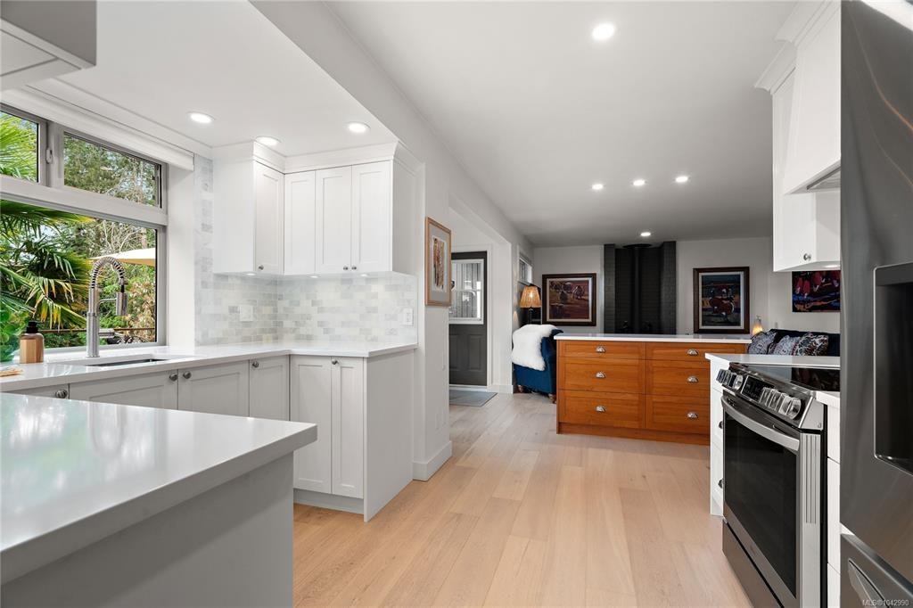 11007 Cedar Lane, North Saanich, BC, V8L 5R1 - 12