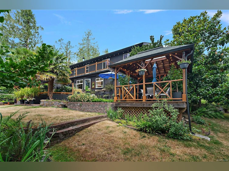 11007 Cedar Lane, North Saanich, BC, V8L 5R1