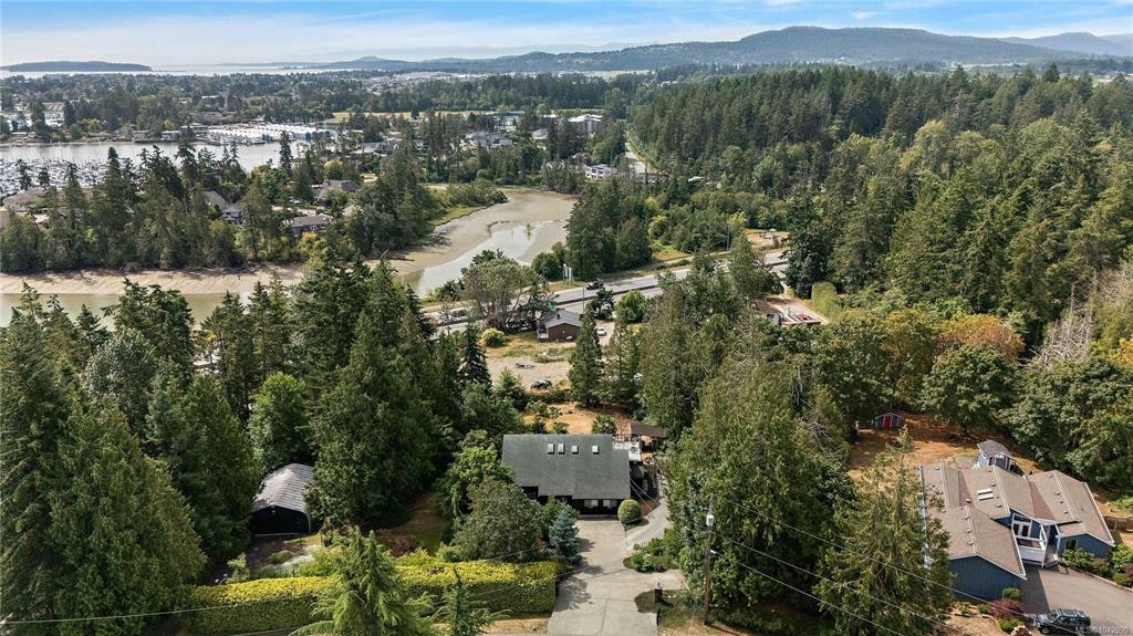 11007 Cedar Lane, North Saanich, BC, V8L 5R1 - 50