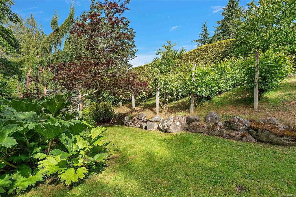 11007 Cedar Lane, North Saanich, BC, V8L 5R1 - 48