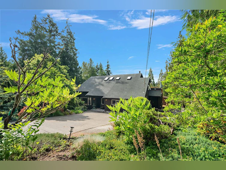 11007 Cedar Lane, North Saanich, BC, V8L 5R1 - 39