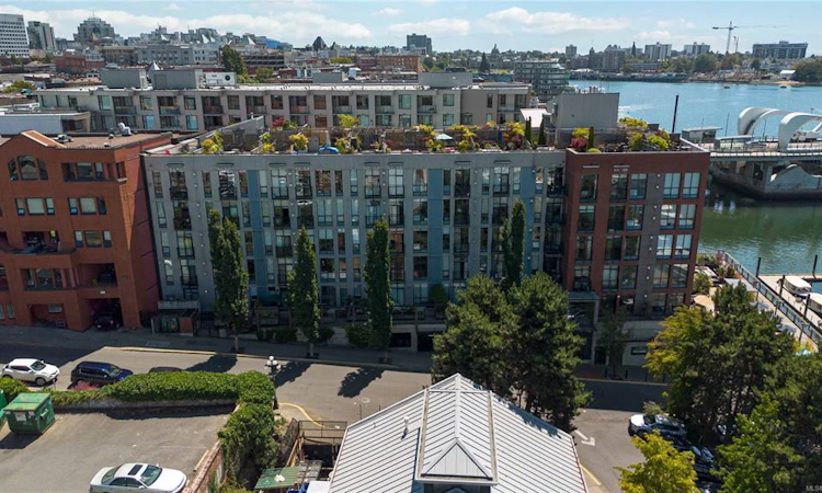 117-409 Swift Street
