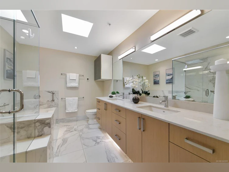 401-9710 Fourth Street, Sidney, BC, V8L 2Y7 - 31