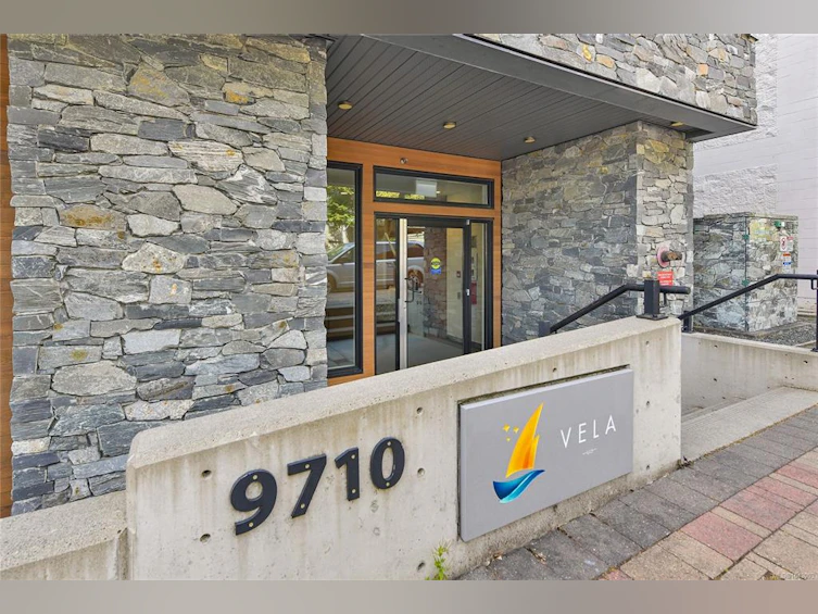 401-9710 Fourth Street, Sidney, BC, V8L 2Y7 - 70