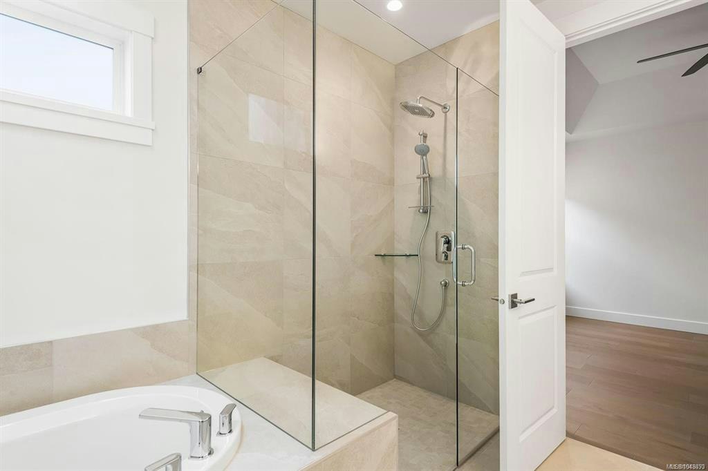 932 Ridgeline Boulevard, French Creek, BC, X1X 1X1 - 36
