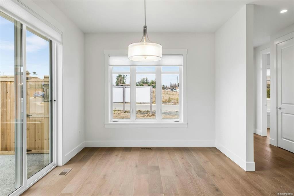 932 Ridgeline Boulevard, French Creek, BC, X1X 1X1 - 30