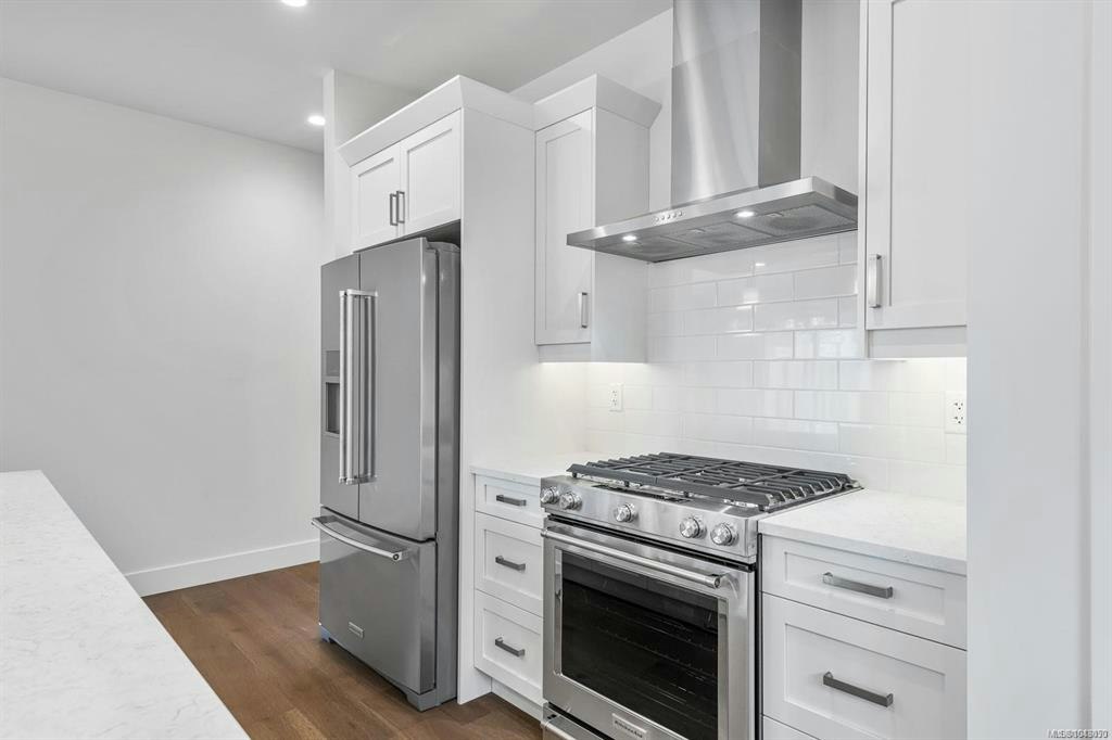 932 Ridgeline Boulevard, French Creek, BC, X1X 1X1 - 12