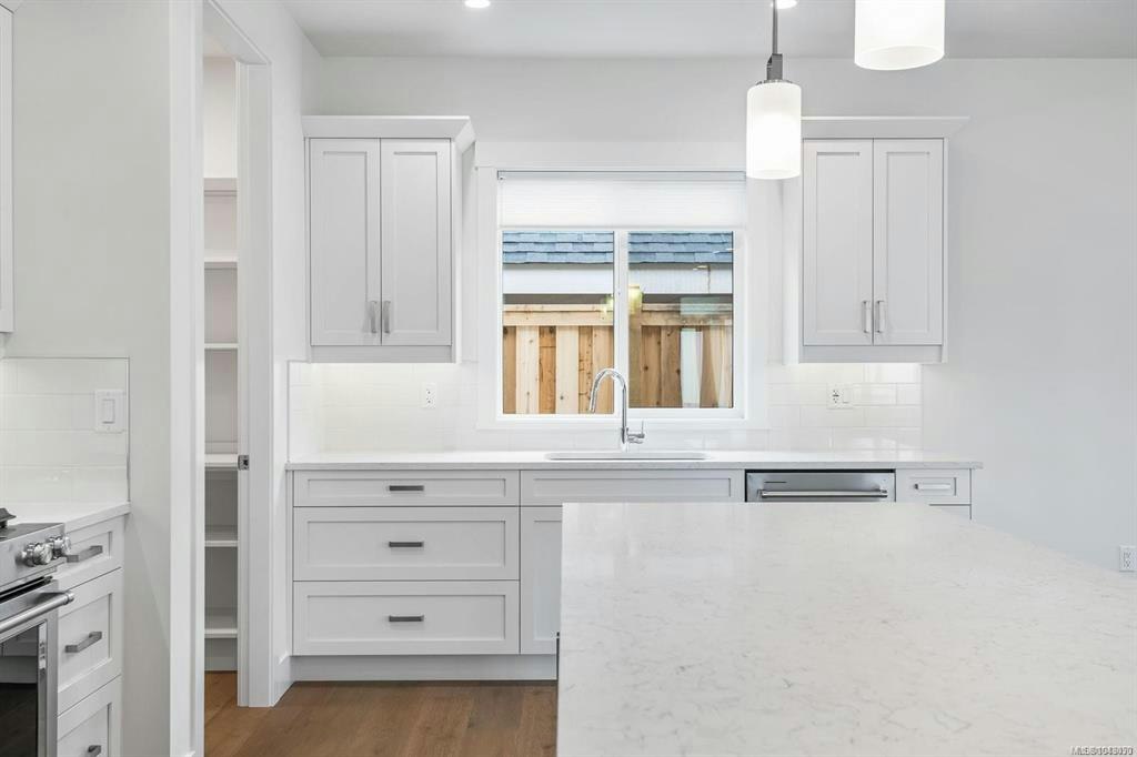 932 Ridgeline Boulevard, French Creek, BC, X1X 1X1 - 20