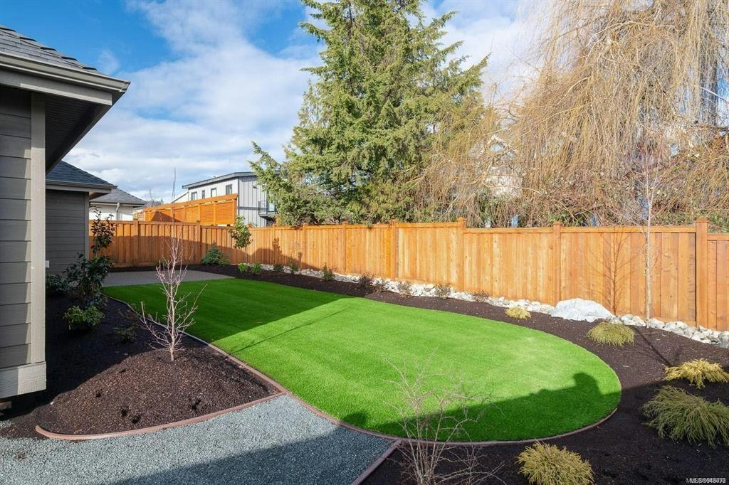 932 Ridgeline Boulevard, French Creek, BC, X1X 1X1 - 47