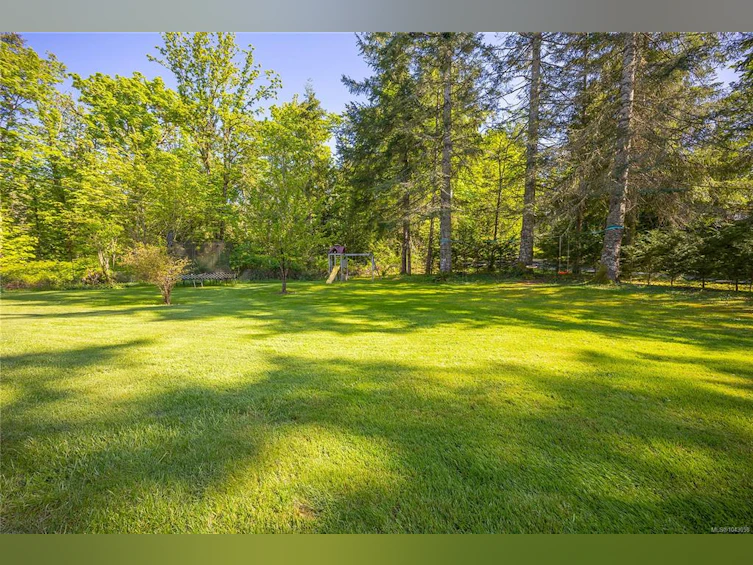 4299 Entrance Avenue, Ladysmith, BC, V9G 1M8 - 43
