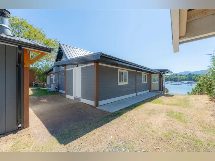 5492 Deep Bay Drive, Bowser/Deep Bay, BC, V0R 1G0 - 54