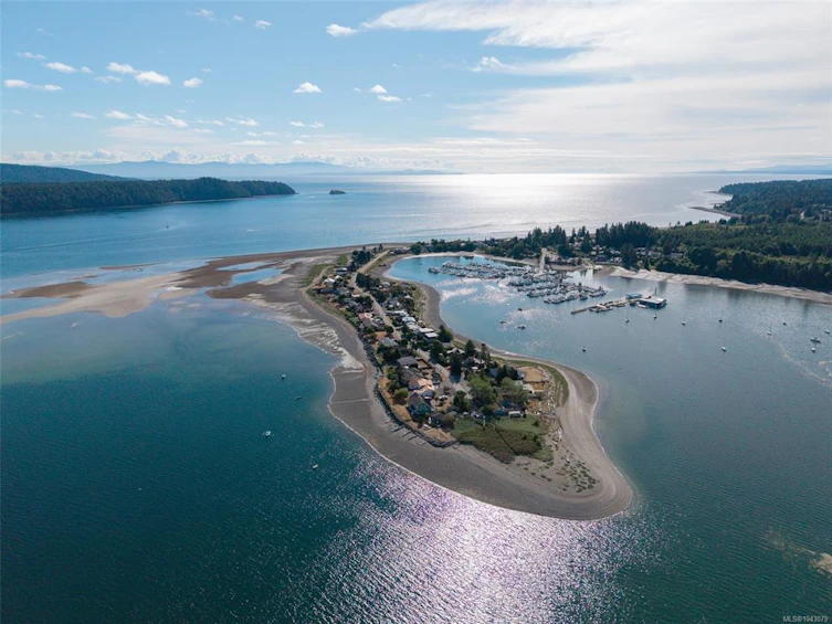 5492 Deep Bay Drive, Bowser/Deep Bay, BC, V0R 1G0 - 45