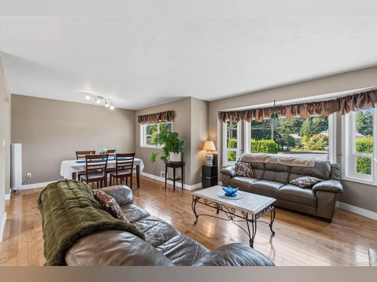 2712 Labieux Road, Nanaimo, BC, V9T 3N6 - 12