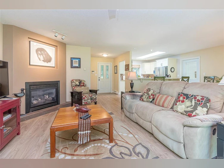 278 Grovehill Road, Qualicum Beach, BC, V9K 2L9 - 4