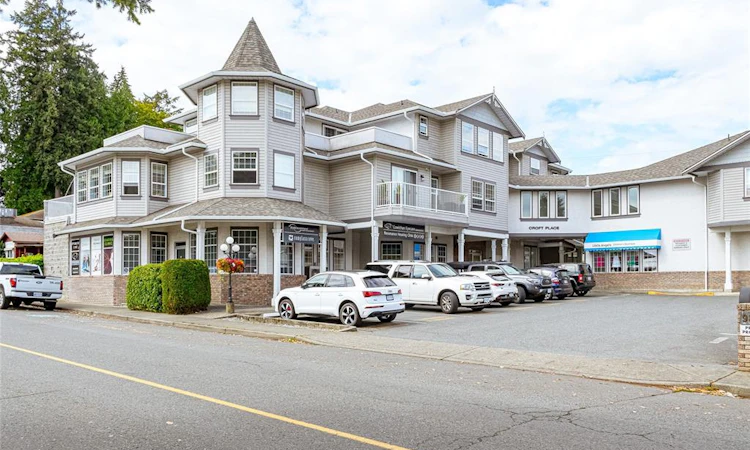 202-9844 Croft Street