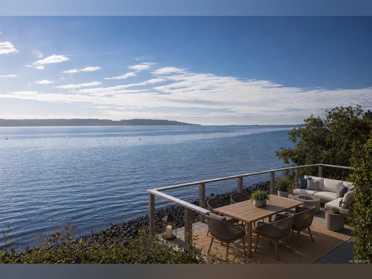 8585 Lochside Drive, North Saanich, BC, V8L 1M5 - 45