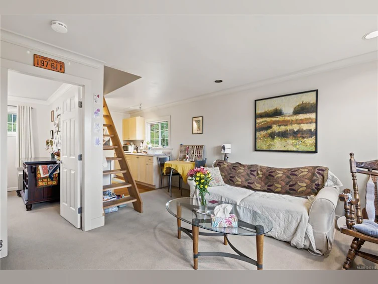 8585 Lochside Drive, North Saanich, BC, V8L 1M5 - 36