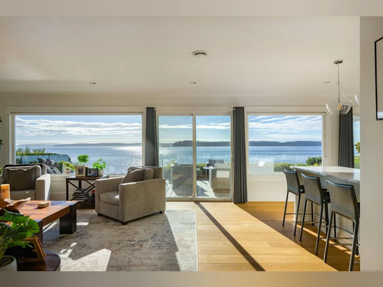 8585 Lochside Drive, North Saanich, BC, V8L 1M5 - 10