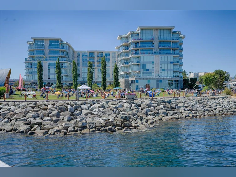 9376 Maryland Drive, Sidney, BC, V8L 2R3 - 37