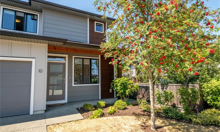 10-2607 Kendal Avenue