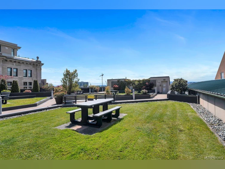 306-525 Broughton Street, Victoria, BC, V8W 3E2 - 39